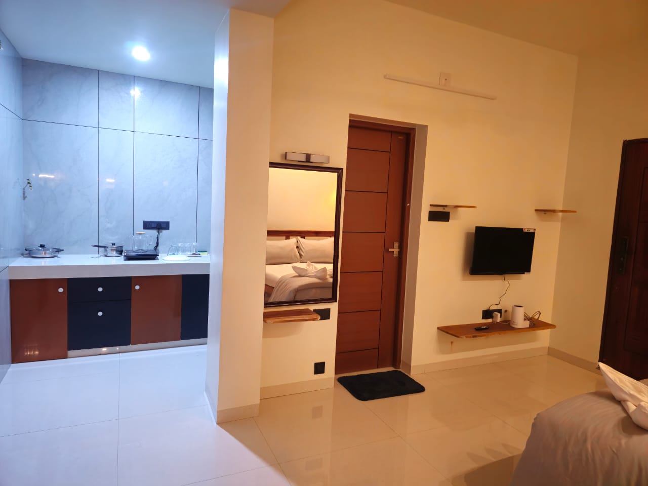 1 BHK Studio 1 — photo 2