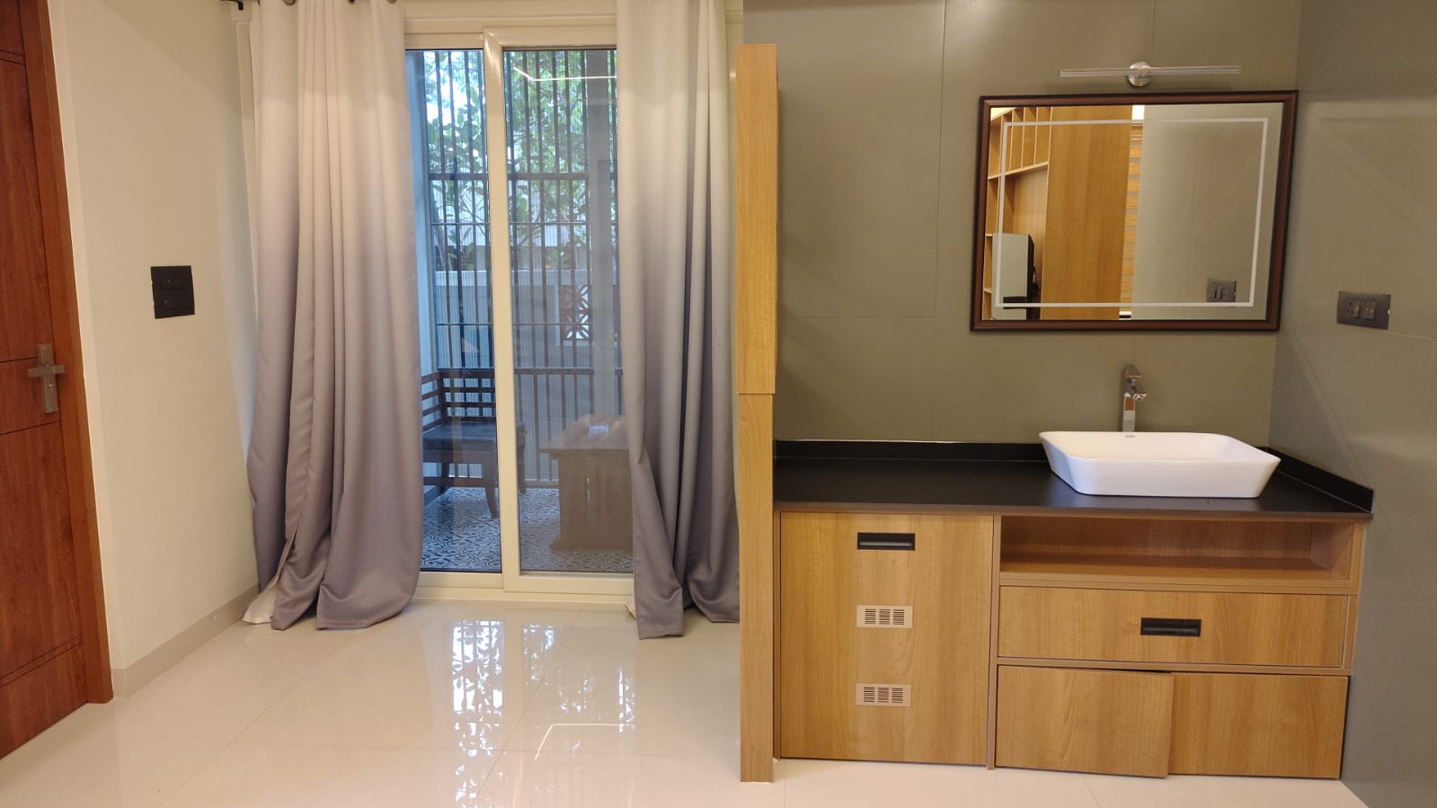 2 BHK — photo 9