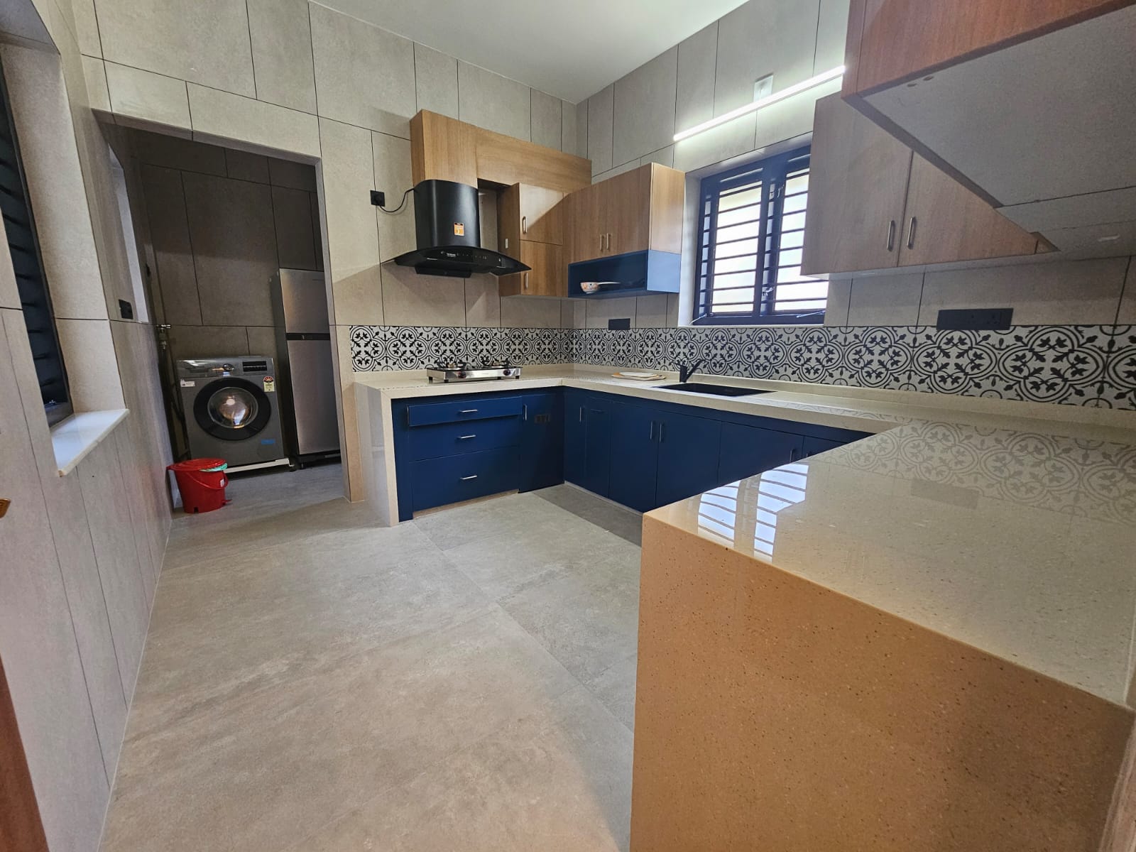 2 BHK — photo 11