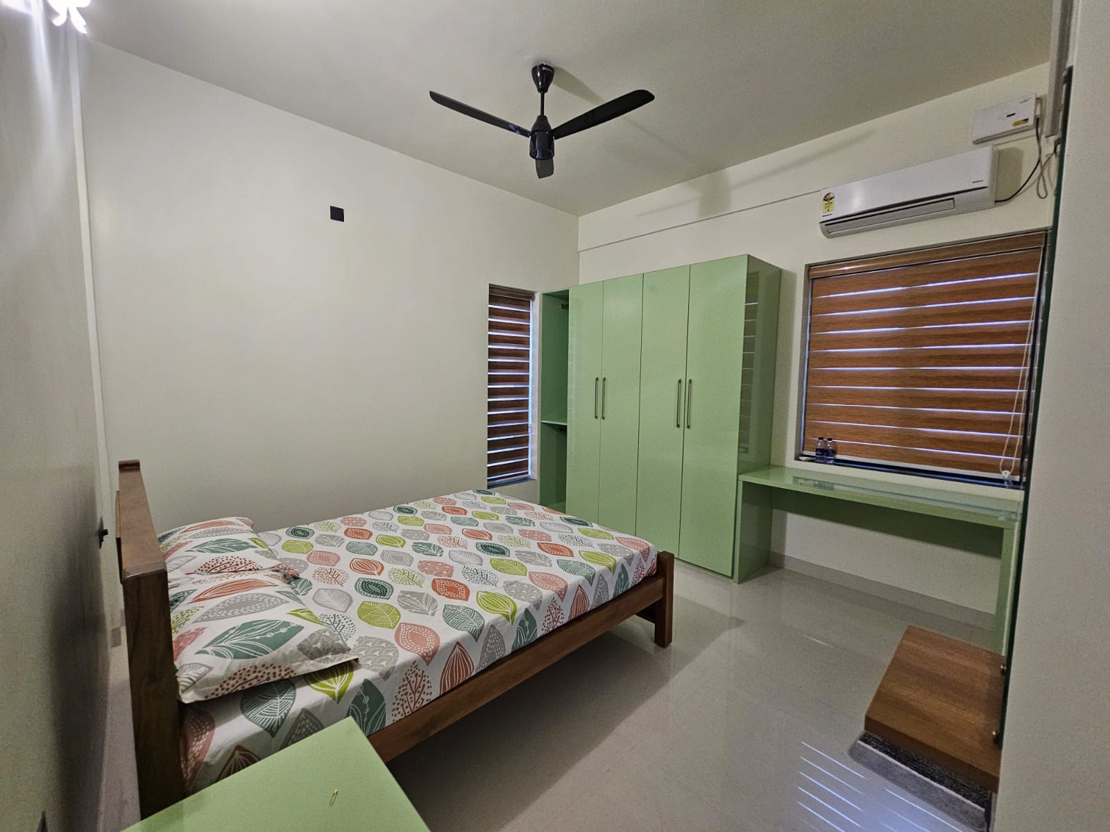 2 BHK — photo 16