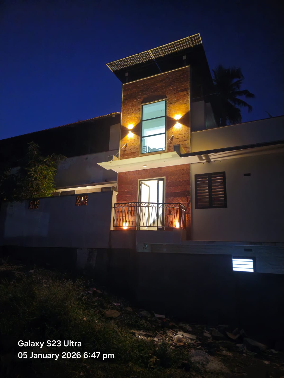 Outside View — photo 7