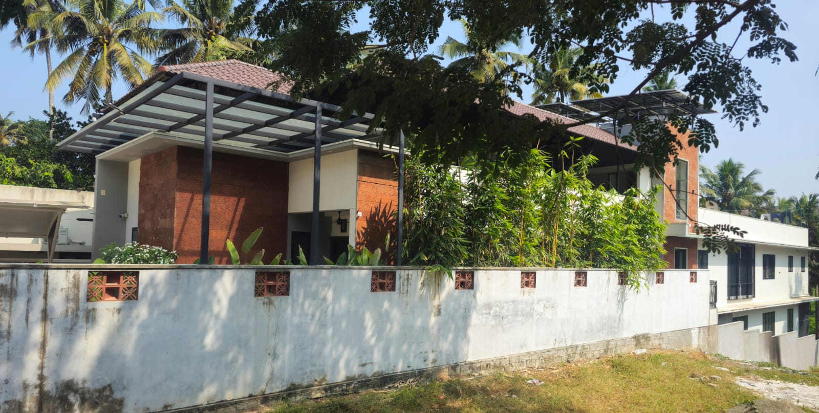 Outside View — photo 13